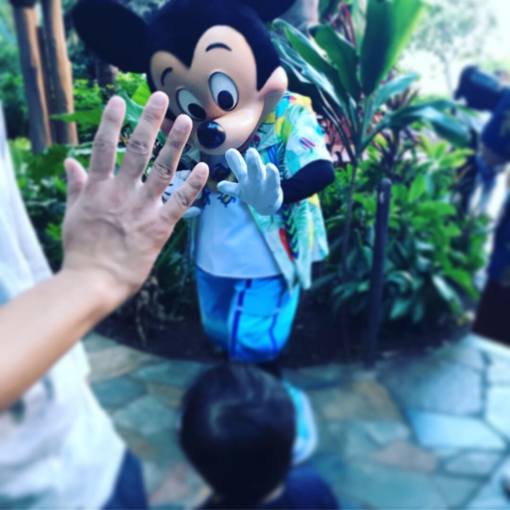 気軽にミッキーに会えちゃうのがアウラニの魅力